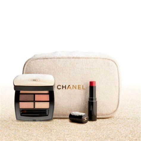 chanel 化粧品 新作|【シャネル×クリスマスコフレ2024】ポーチ付きのメイクセット .